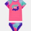Kurzärmeliges Rashguard & Bikini-Set Kurzärmeliges Rashguard & Bikini-Set