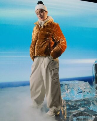 Limitless Daunen-Pufferjacke aus Samt Limitless Daunen-Pufferjacke aus Samt